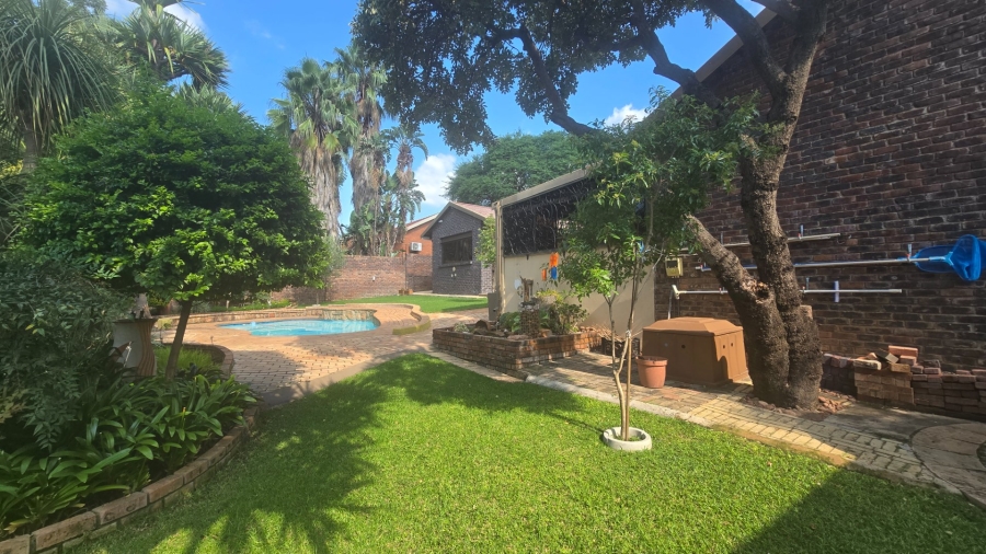 4 Bedroom Property for Sale in Safari Gardens North West